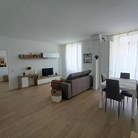 La Casa Di Alice In Centro Tatil Evi